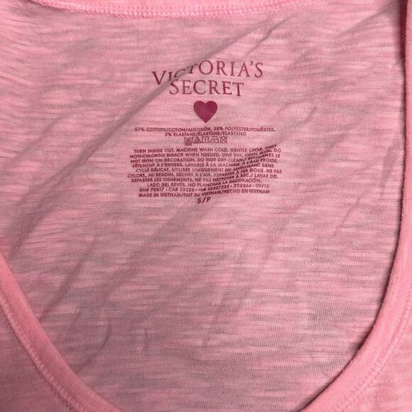VICTORIA’S SECRET Women’s Pink Silver Glitter LOVE Racerback Tank Top Size Small - Picture 3 of 4